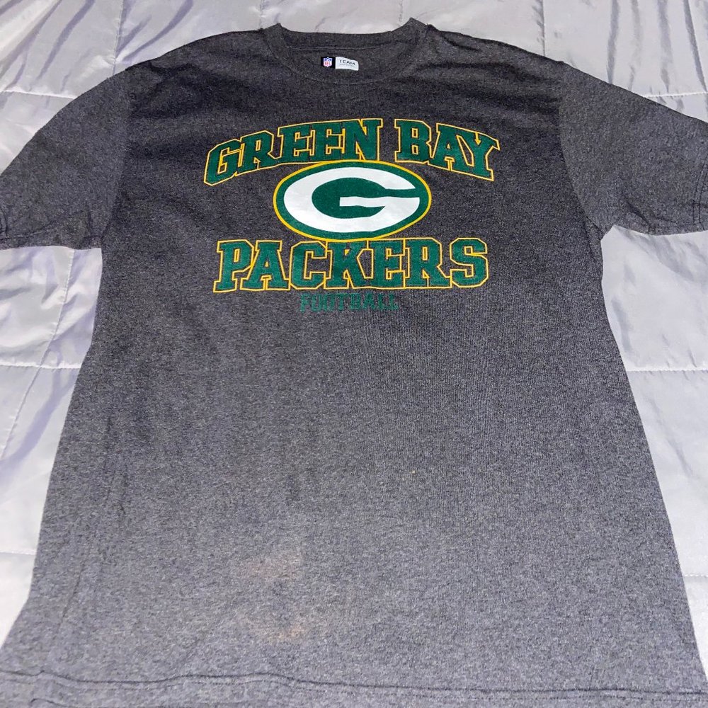 NFL Team Apparel. Green Bay Packers Tee Size L